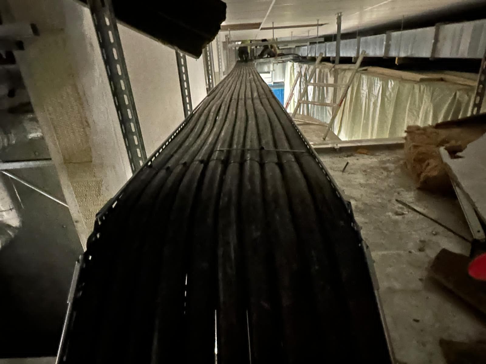 Kabelpritschenbelegung in Versorgungsfluren